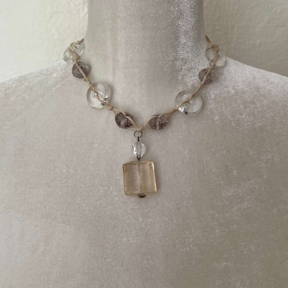 VINTAGE: Plastic / Lucite Bead Necklace - Picture 7 of 7